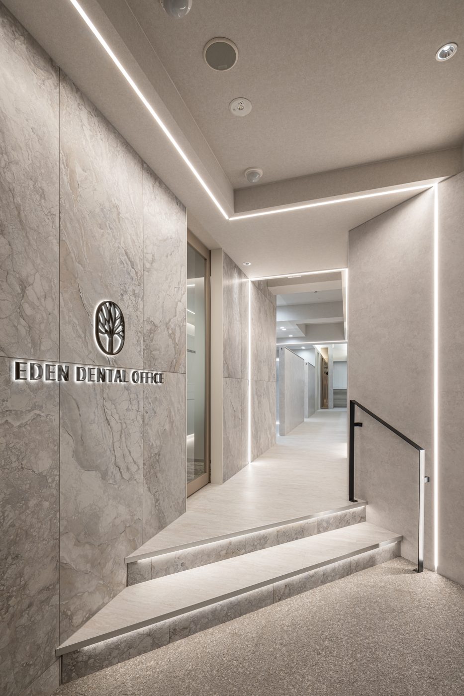 Eden Dental Office エントランス